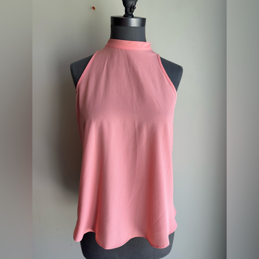 🛍️ Open back tank top 🛍️
